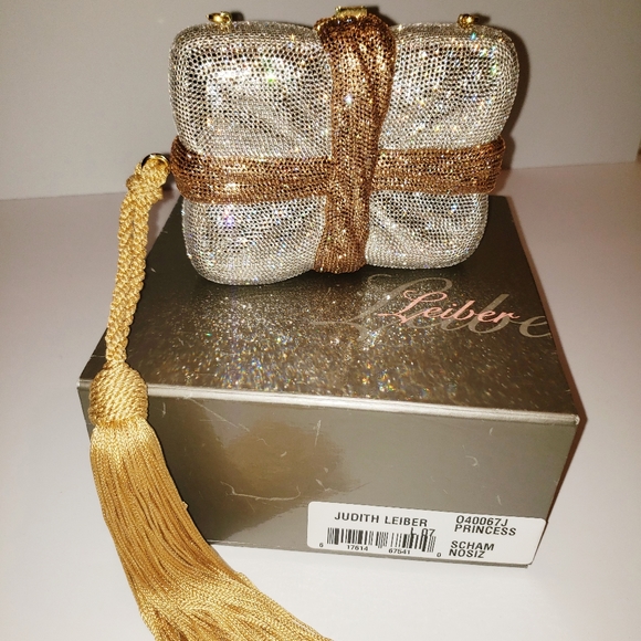 💫Judith Lieber Princess Package Minaudiere💫 - Picture 7 of 7